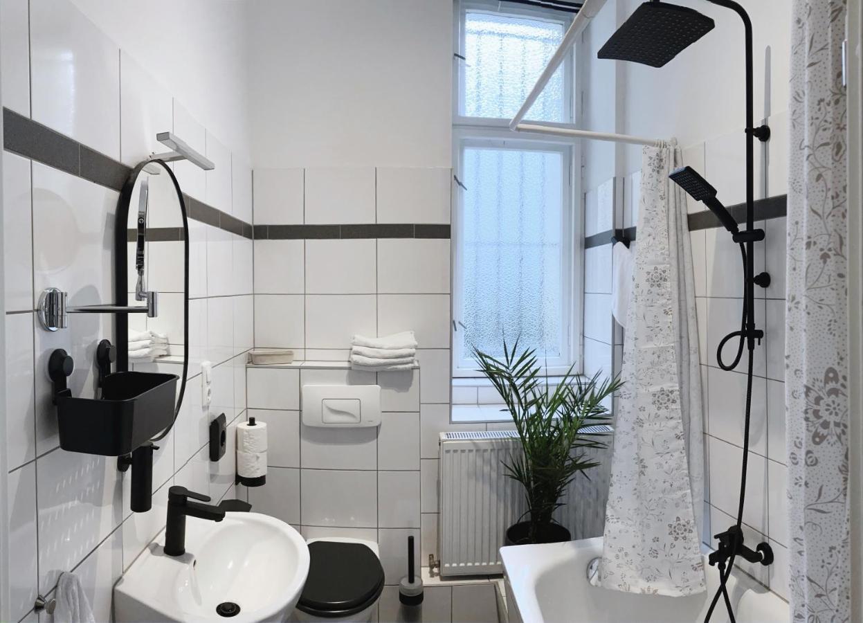 Privatunterkunft Serviced Im Herzen Berlin's